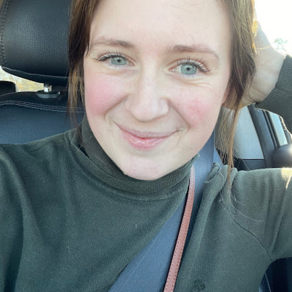 Meet your Posher, Emily